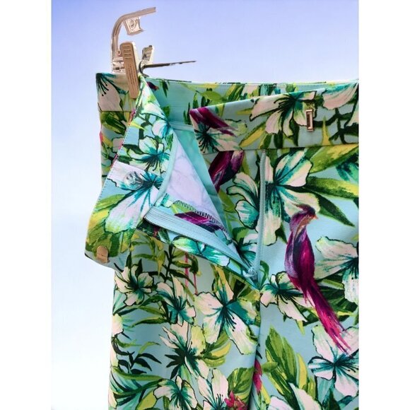 CHICOS LADIES GREEN COLORFUL TROPICAL HAWAIIAN BEACH MID RISE PANTS SIZE 4 - Picture 7 of 10